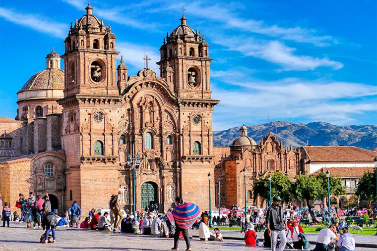 Cusco’s Heart: Exploring the Enchanting Plaza de Armas